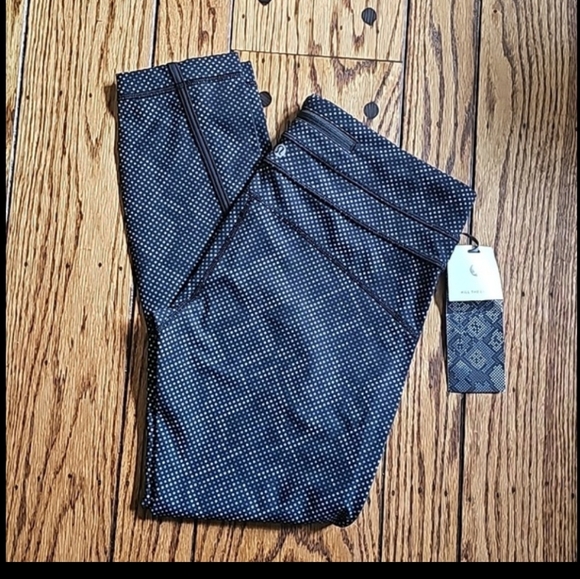 Lululemon Pace Tight - Picture 4 of 7
